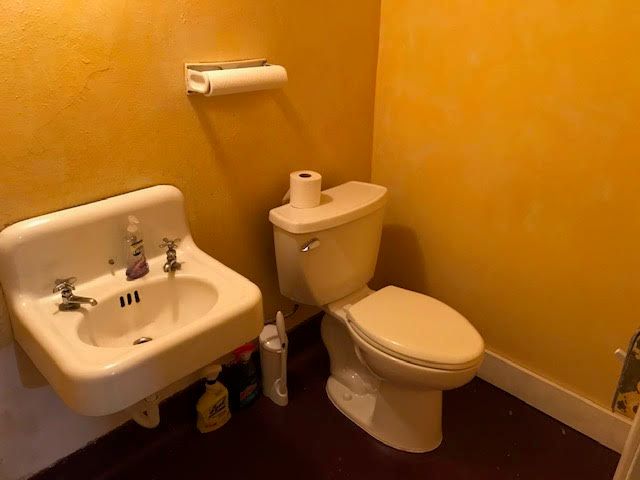 Suite 1F